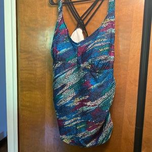 Swim top size 20W
